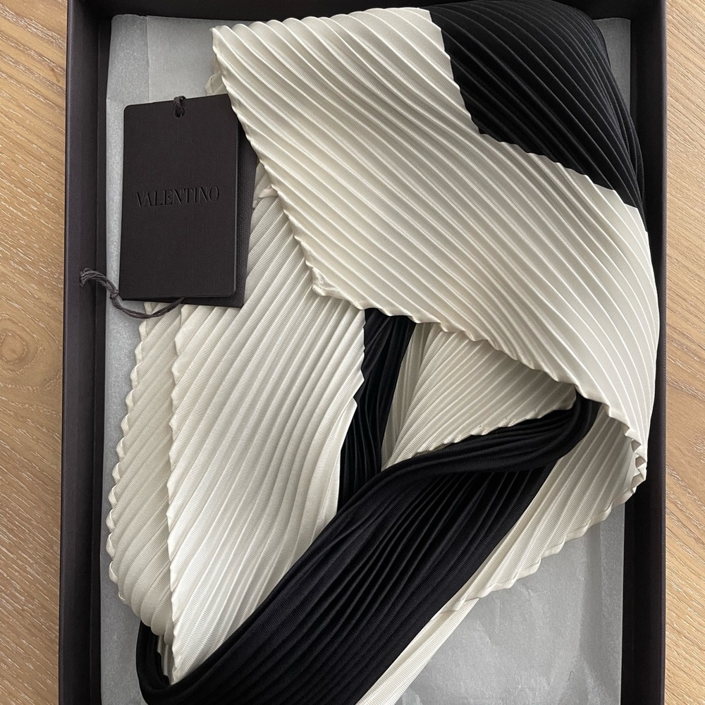 RARE!!! Valentino silk scarf
